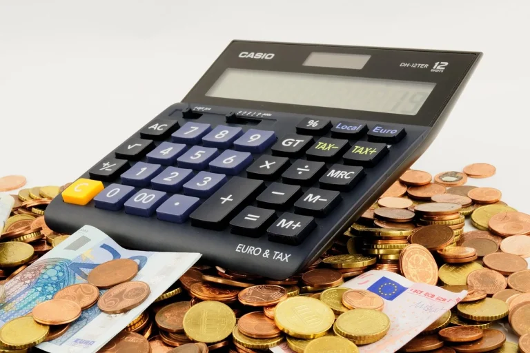 Calculator Money Notes