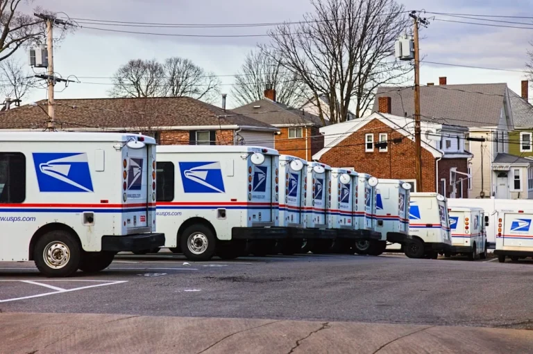 Delivery Truck Shipping
