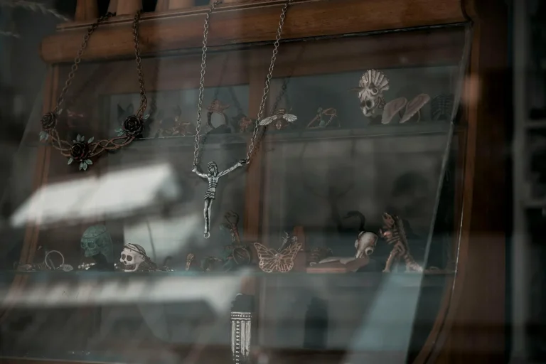 Display Case Jewelry Cabinet