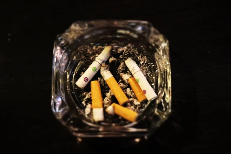 Estimasi Daftar Harga Rak Rokok Berdasarkan Tipenya