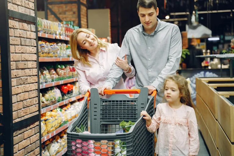 Gondola Shelving Grocery Store