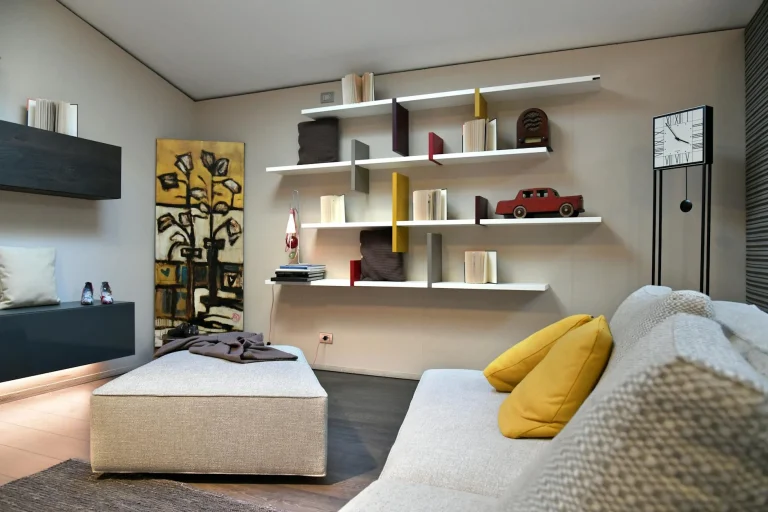 Gondola Shelving Wall Rack Display Stand