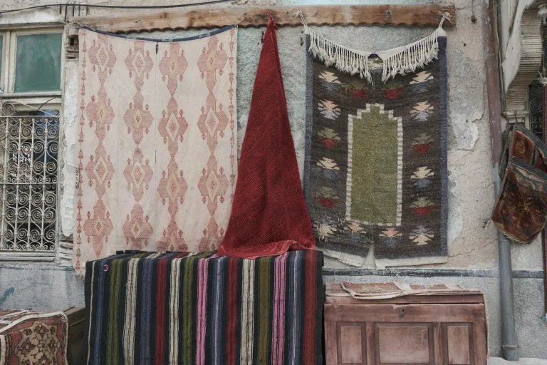 Hanging Rack Carpet Roll
