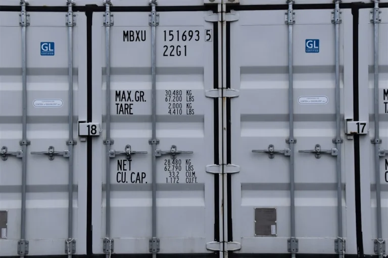 Heavy Loading Warehouse Crates