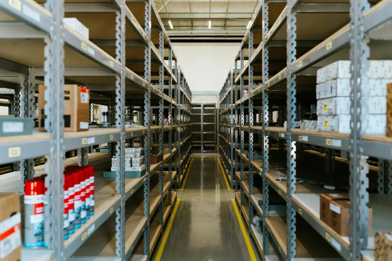 Industrial Shelves Storage System