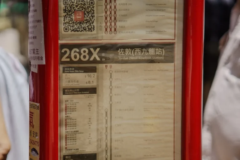 Jenis-Jenis Rak Display Yang Umum Digunakan