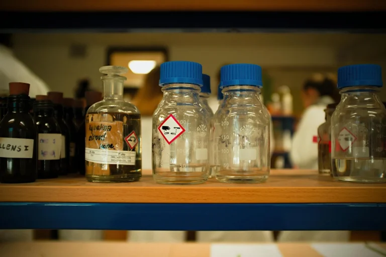 Laboratory Bottles Chemical Containers