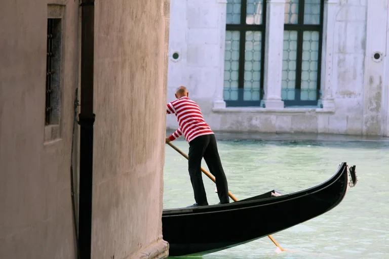Mengenal Jenis Rak Gondola Yang Pas Untuk Toko Anda
