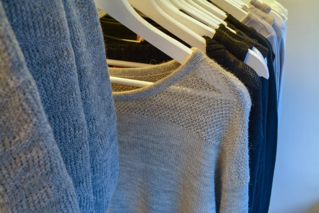 Metal Garment Rack Retail Display