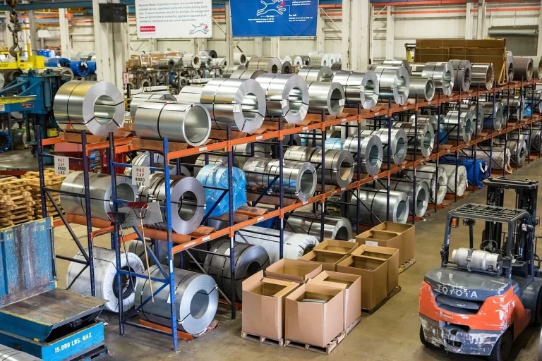 Metal Shelf Factory Production