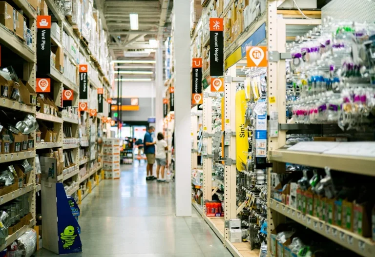 Metal Shelf Supermarket Aisle