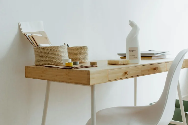 Modern Interior Minimalist Desk