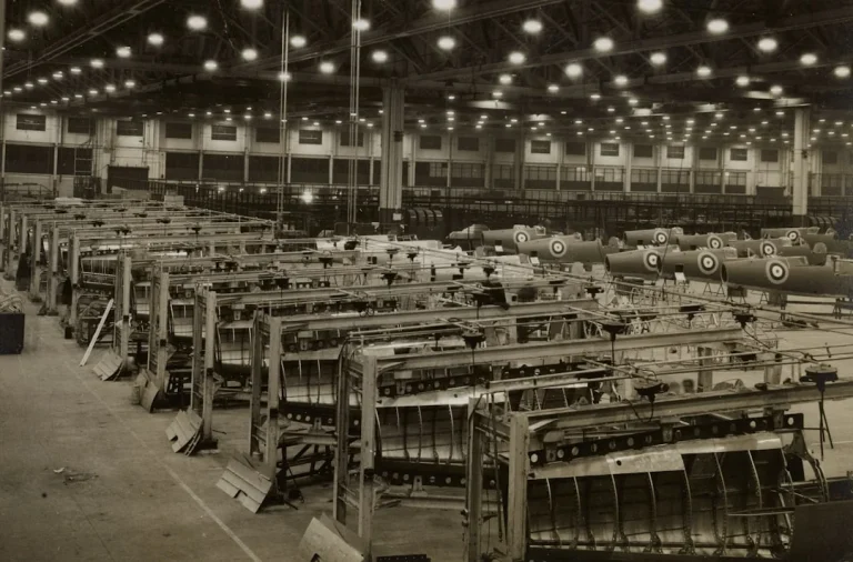 Organized Warehouse Industrial Shelving Heavy Duty Rack