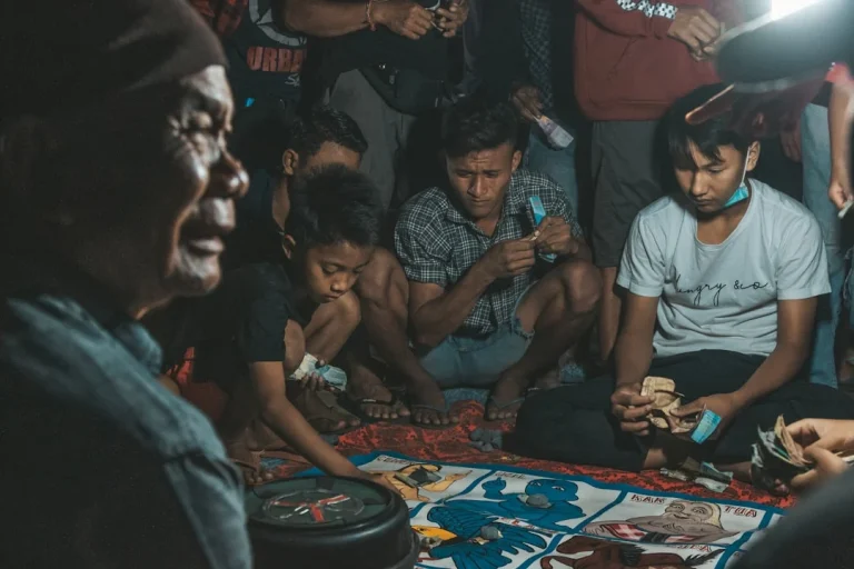 Rahasia Arus Barang Lancar: Mengupas Tuntas Metode FIFO (First In First Out)