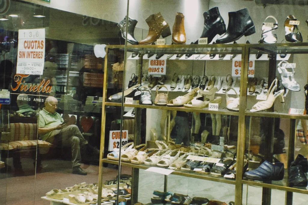 Retail Display Store Shelves