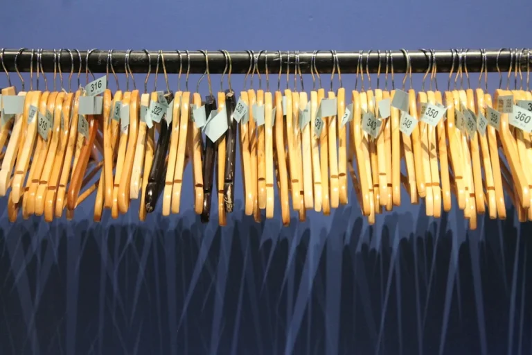 Retail Shelf Hanging Rack