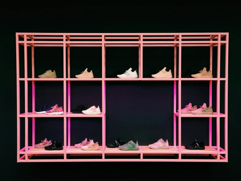 Retail Store Display Shelf