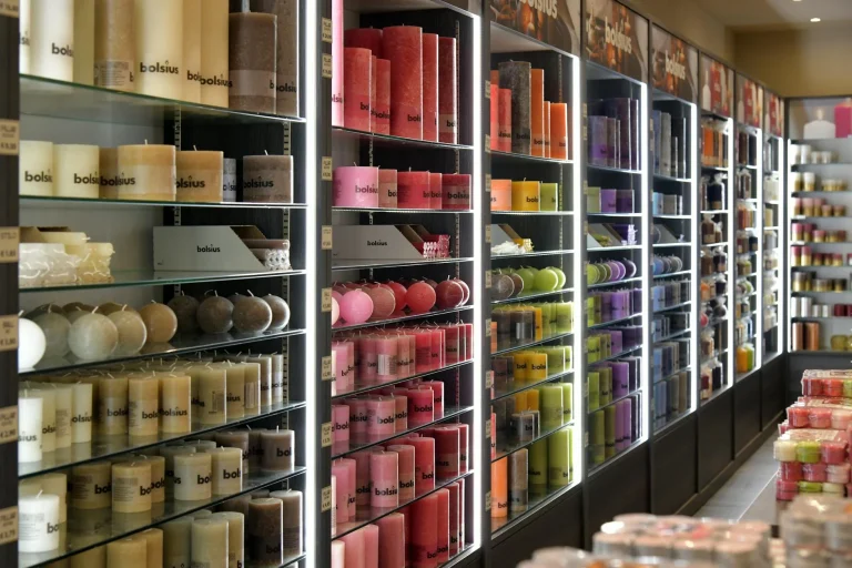 Retail Store Display Shelf