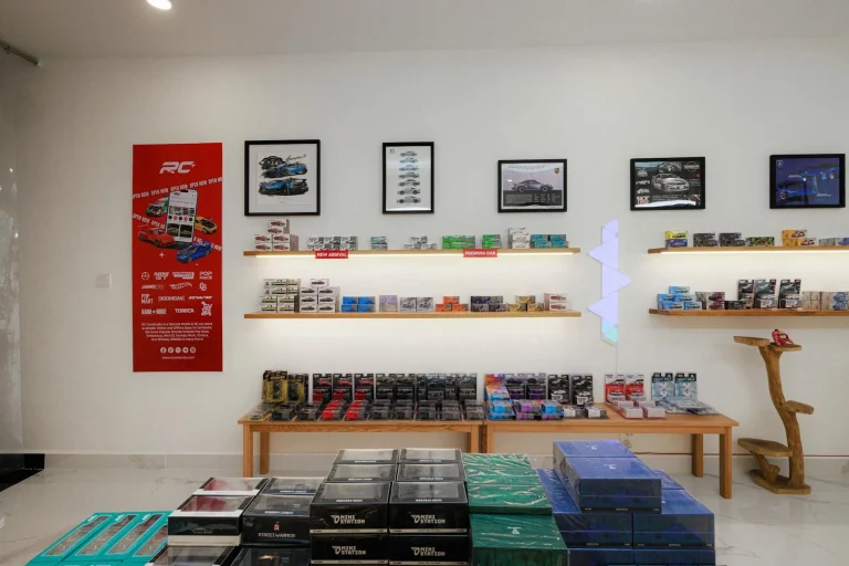 Retail Store Shelving Unit