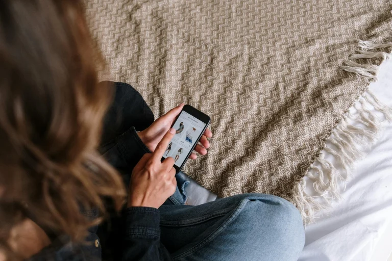 Smartphone App Online Shopping
