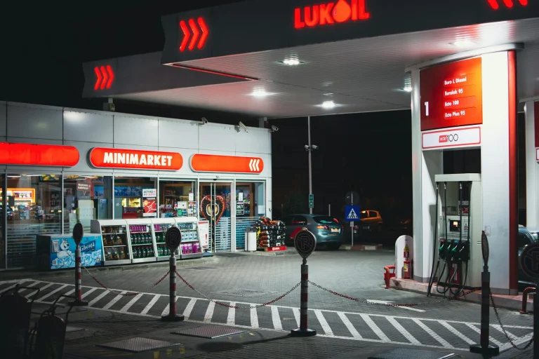 Untung Melimpah Dengan Rak Minimarket Modern Di Karanganyar