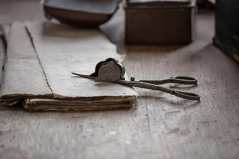 Wood Material Metal Desk