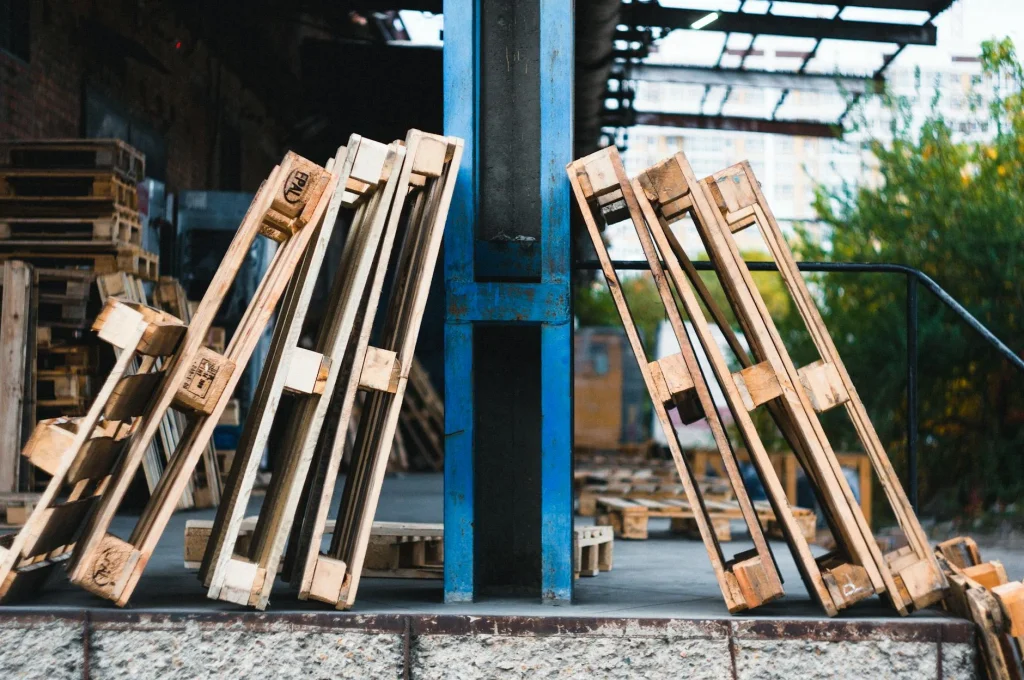 Wooden Pallet Retail Display Wooden Shelf