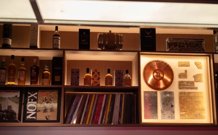 Wooden Shelf Retail Interior Boutique Shop